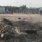 Spiaggia sporca, paura tra i balneatori